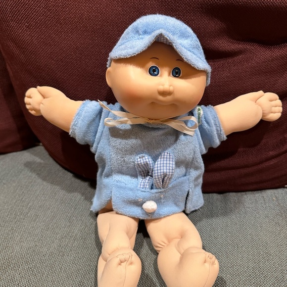 Cabbage Patch doll boy with blue eyes - Picture 1 of 9